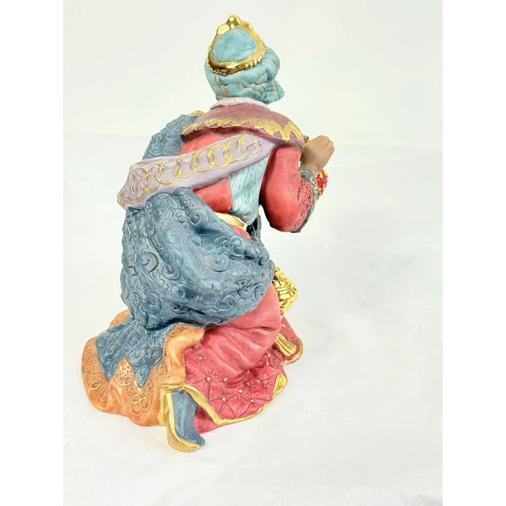 Costco Kirkland Nativity 75177 Replacement Piece Wise Man w Red Urn‎ Kneeling